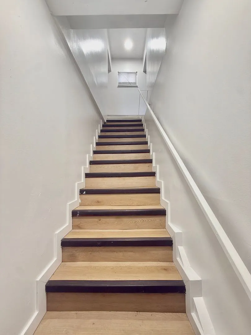 1 bed, 1.0 bath, $1,100 — Photo 2