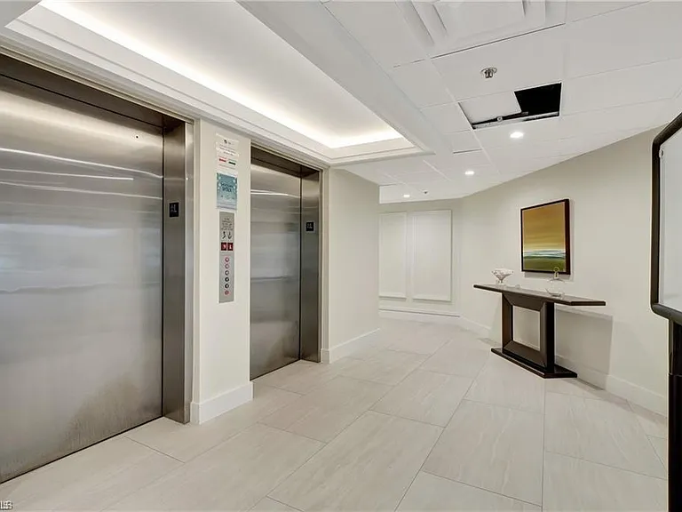 2400 Gulf Shore Blvd N #603 — Photo 30