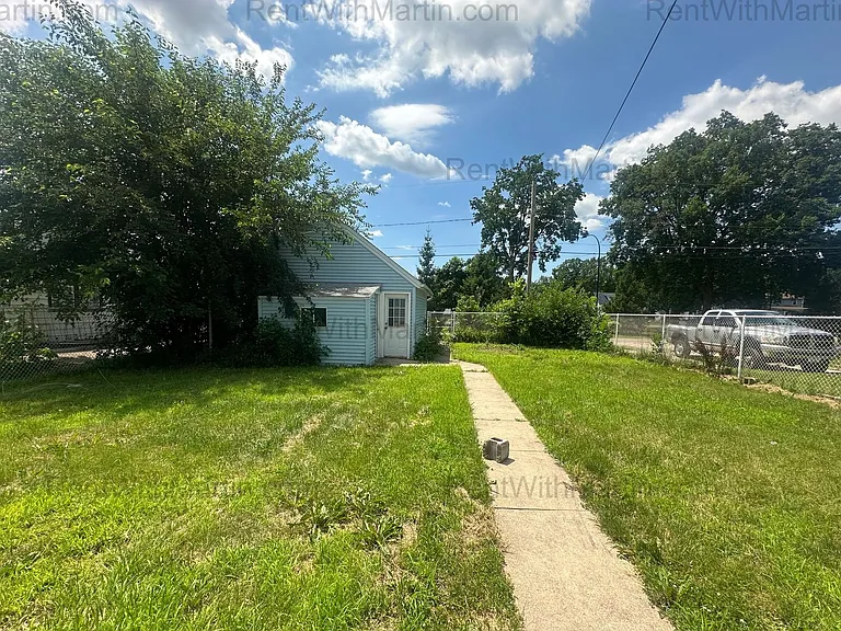 137 Hope Ave — Photo 22