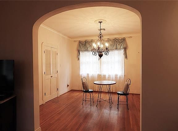 2nd image of 12 Beverly Garden Dr
