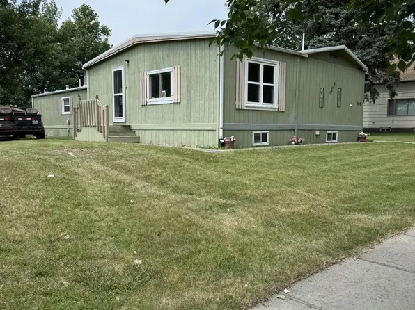 308 2nd St NW, McClusky, ND 58463