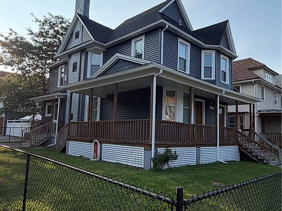 4th image of 1067 Dewey Ave