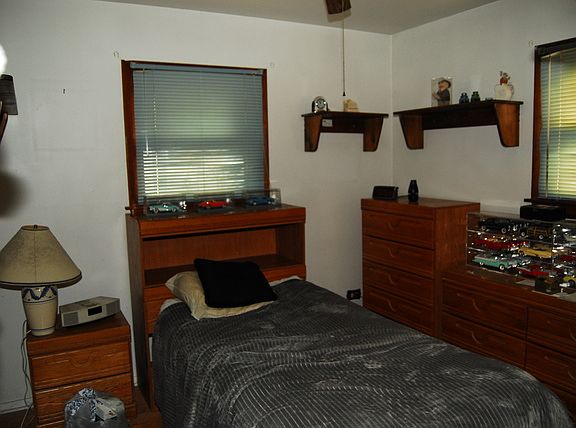 5th image of 2321 W Greenwood Ave