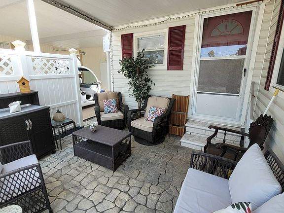 3rd image of 1375 Pasadena Ave S #So-203