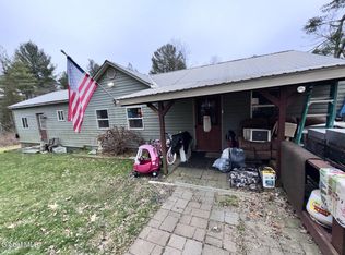 1427 North Rd, Amsterdam, NY 12010