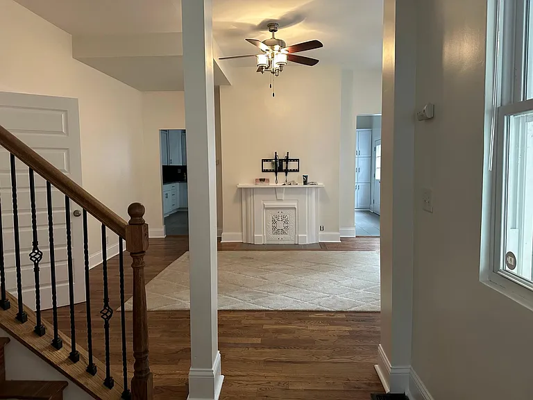 217 Washington Ave — Photo 5