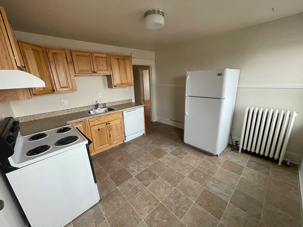 2 bed, 809 sqft, $3,300 — Photo 4