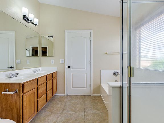 4th image of 29749 N Blackfoot Daisy Dr