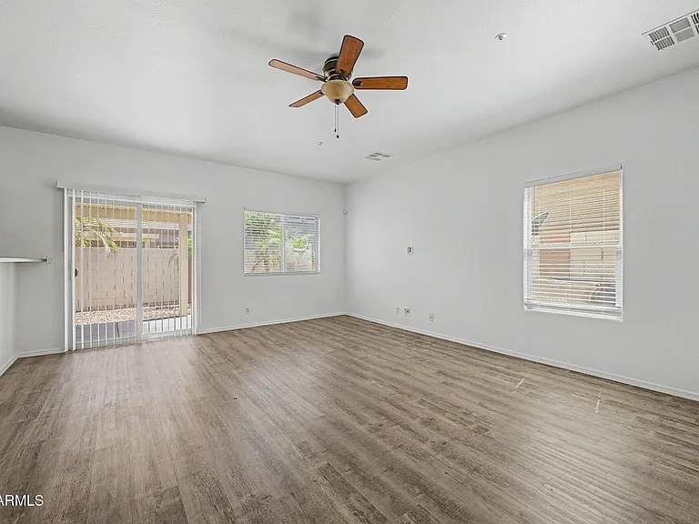 8777 W Dahlia Dr — Photo 12