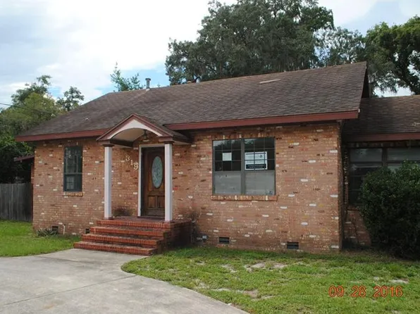 319 S 2nd St, Leesburg, FL 34748