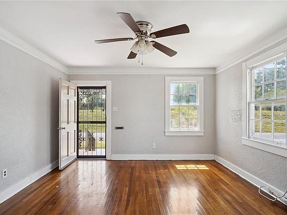 4th image of 500 Monticello Ave