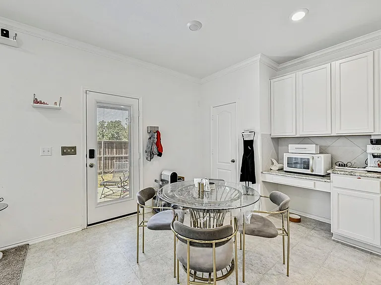 6316 Wagon Spring St — Photo 11