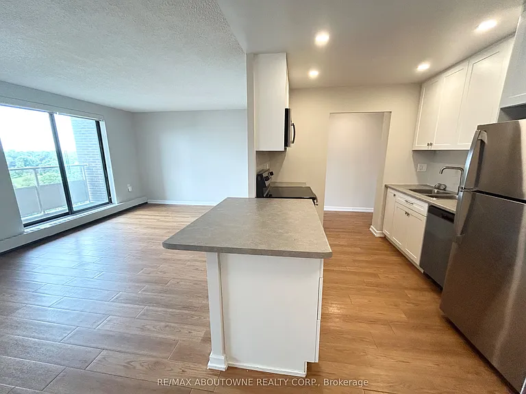 82 Millside Dr #1003 — Photo 7