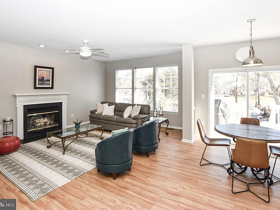 4th image of 20782 Fenwick Dr