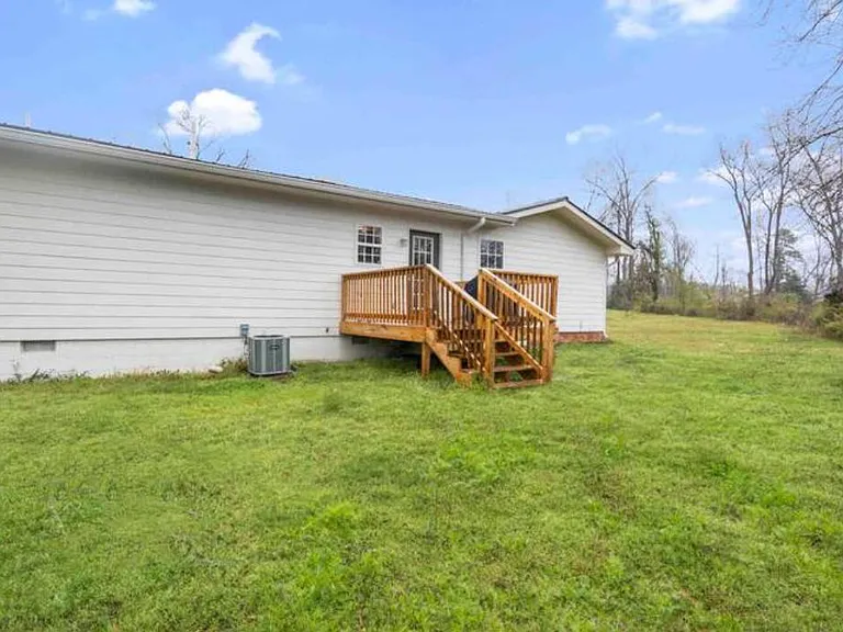 14 Meadowbrook Dr — Photo 22