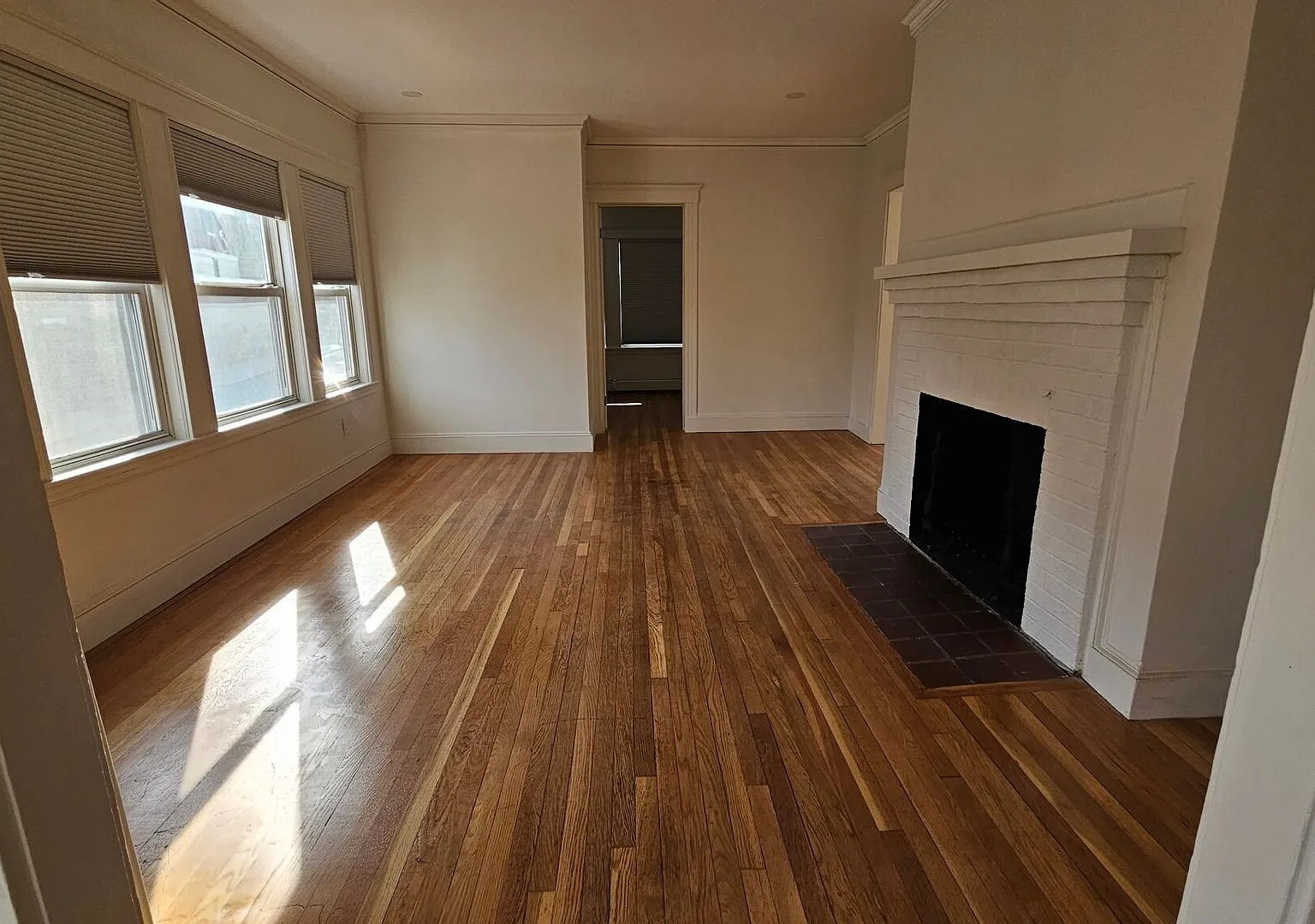 State of The Art Luxury Apt w 2.5 bathrooms for Boston College Students! Get a $2500 Rebate Upon ... — Photo 4