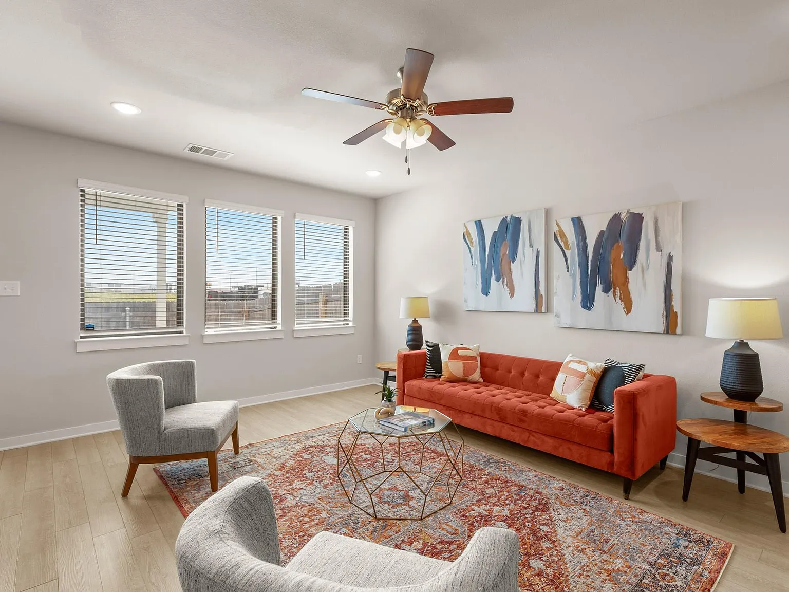 3 bed, 2.5 bath, 1729 sqft, $1,925 — Photo 4