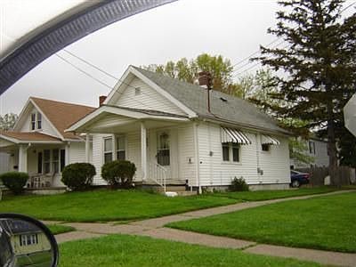 1st image of 889 W 23rd St