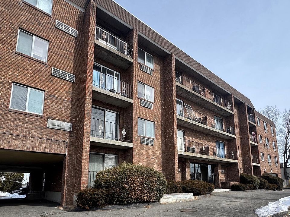 2nd image of 1575 Boston Ave Unit B1