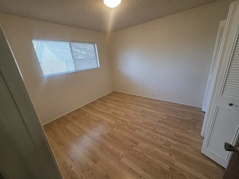 4760 Northglen St — Photo 17