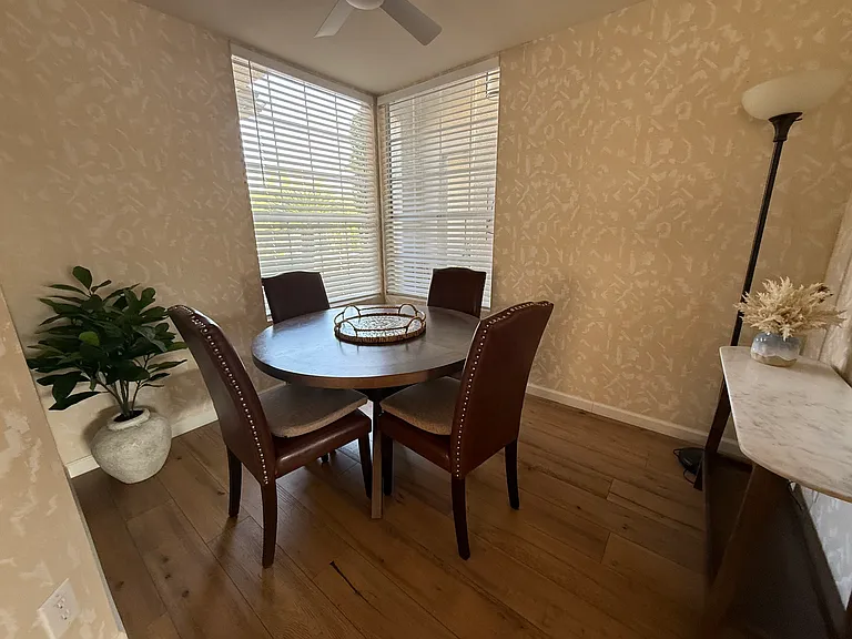 breakfast nook off kitchen