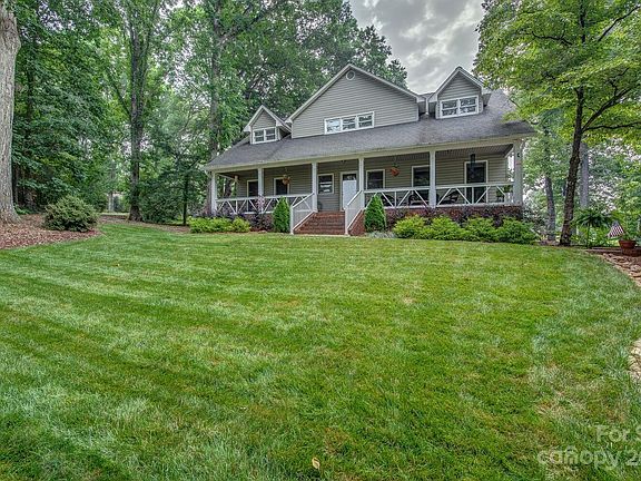 2nd image of 113 Harbourtown Dr