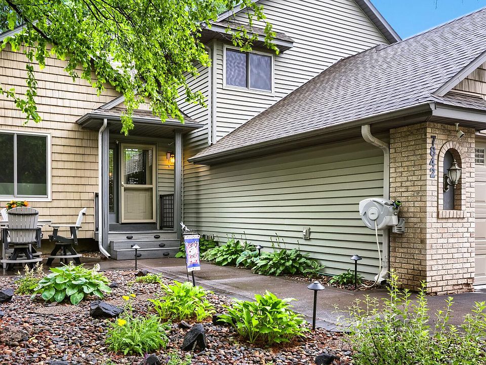 ごんみ出品 7842 20th St N, Oakdale, MN 55128 | Zillow