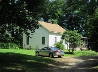 25 Gunn Rd, Southampton, MA 01073