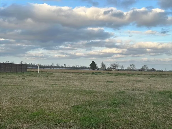 1020 N Millet Dr, Gramercy, LA 70052