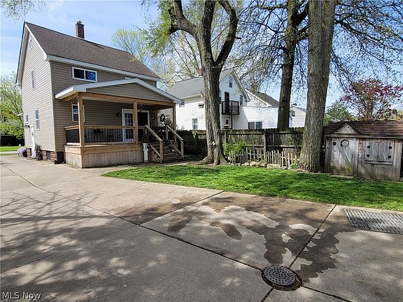 4th image of 3014 Lincoln Ave