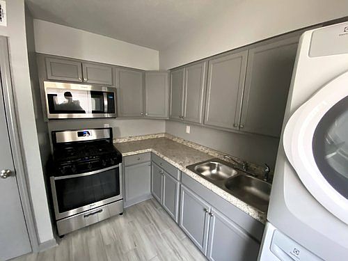 2nd image of 4460 Powell Ave APT 6