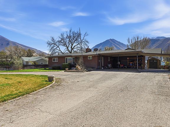 3rd image of 2710 E Canyon Rd
