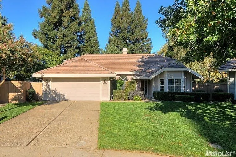 11541 Bear Valley Ct photo 1