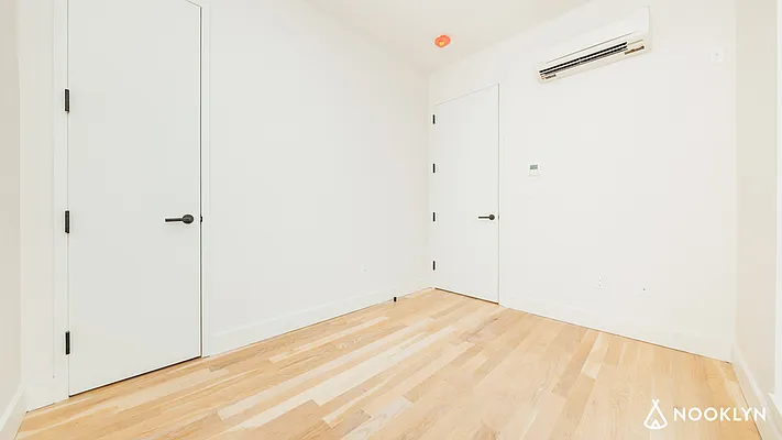 Rented by Nooklyn NYC LLC | media 35