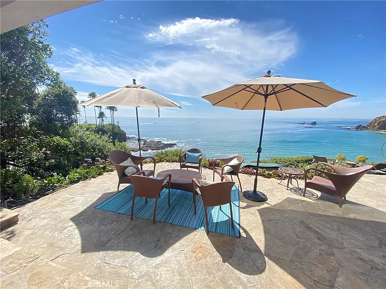 1137 Marine Dr — Photo 28