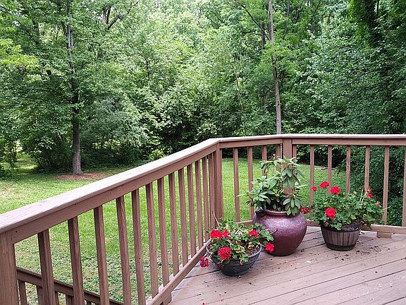 5th image of 6608 Spring Valley Dr
