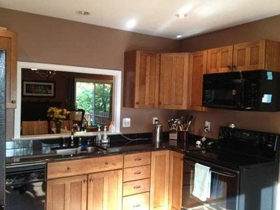 Kitchen - Main Floor