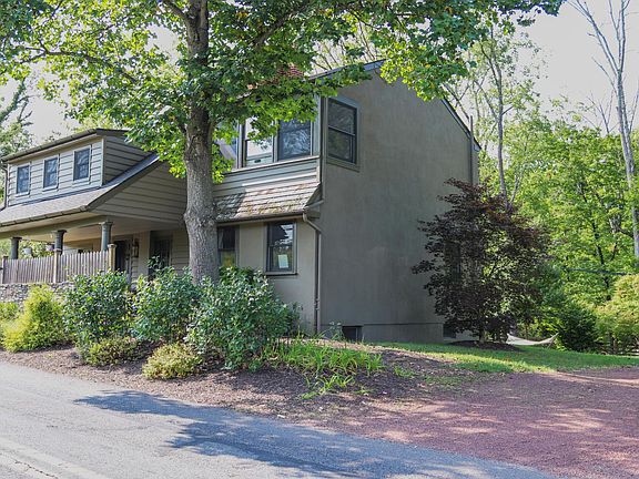 3rd image of 5937 Carversville Rd