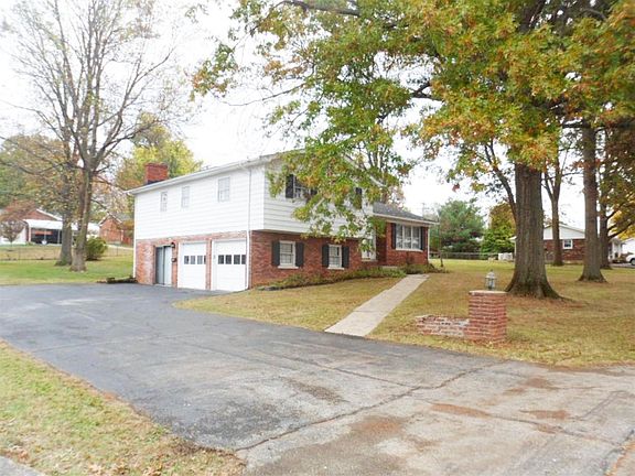 2nd image of 540 Flamingo Ave