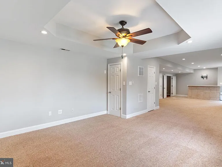 7495 Cavalcade Dr — Photo 30