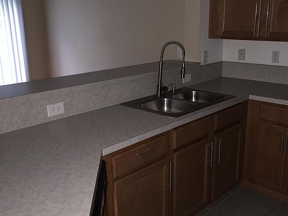 3rd image of 1010 N Black Cherry Dr