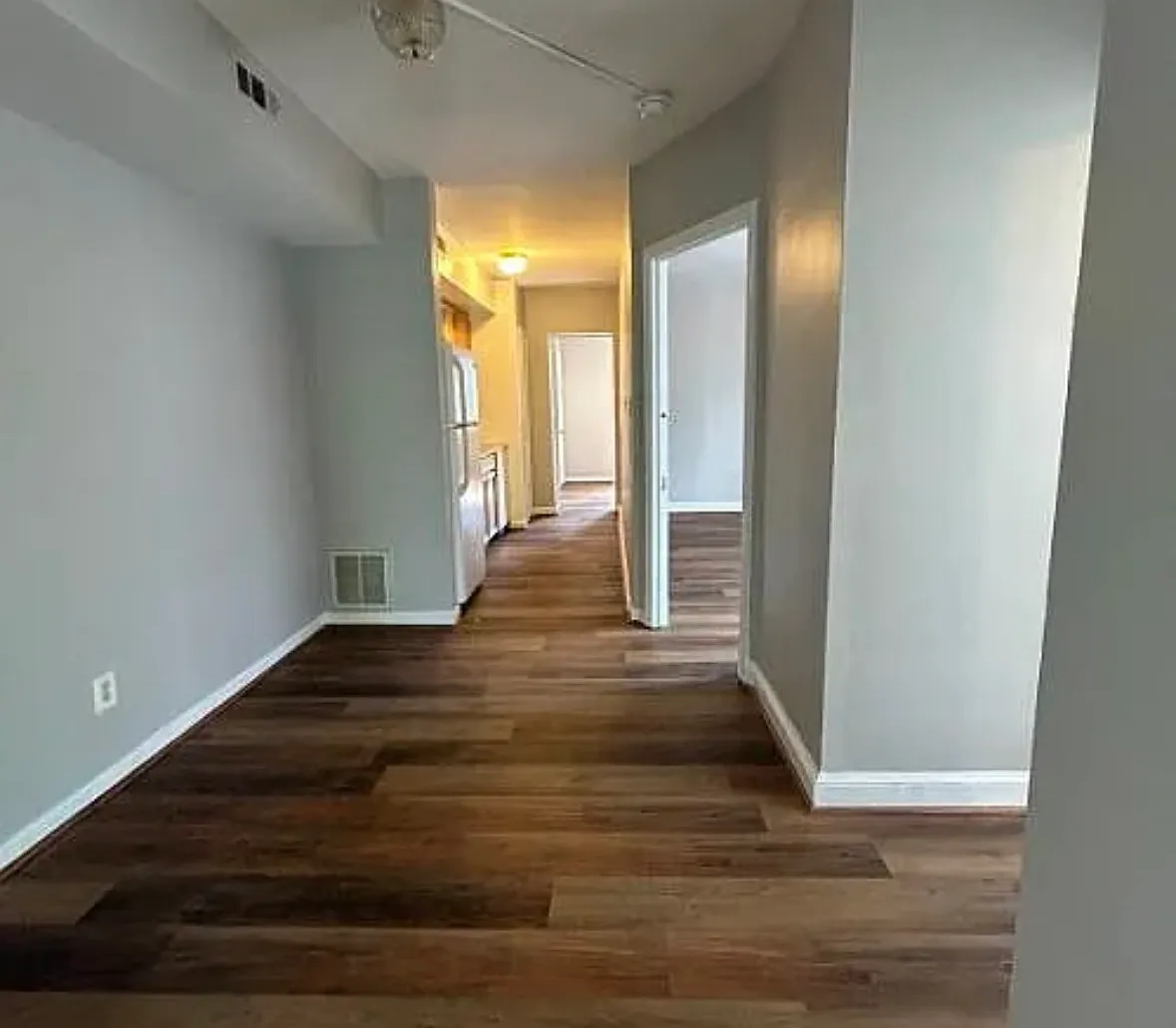 2 bed, 900 sqft, $987 — Photo 4
