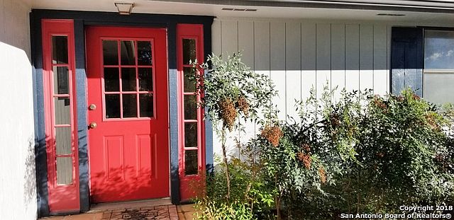 1st image of 288 Knollwood Cir