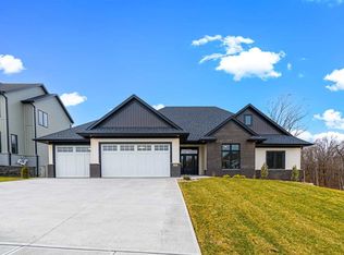 5425 Seminole Valley Trl NE, Cedar Rapids, IA 52411