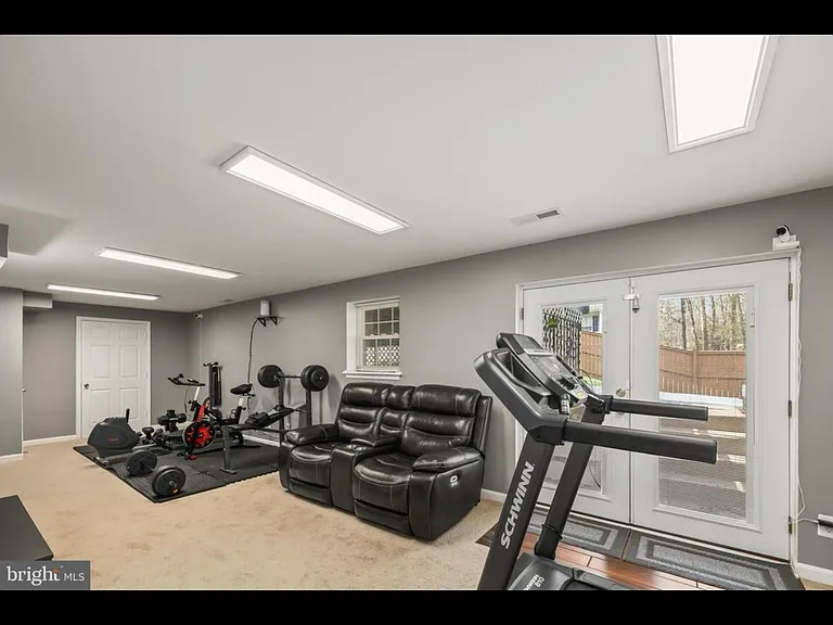 36 Dorothy Ln — Photo 8