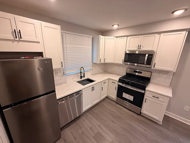 113 Carteret St #A — Photo 3