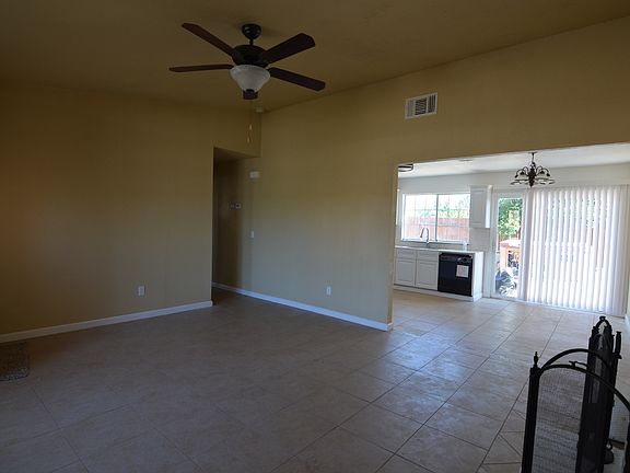 5th image of 7918 Deer Lake Dr