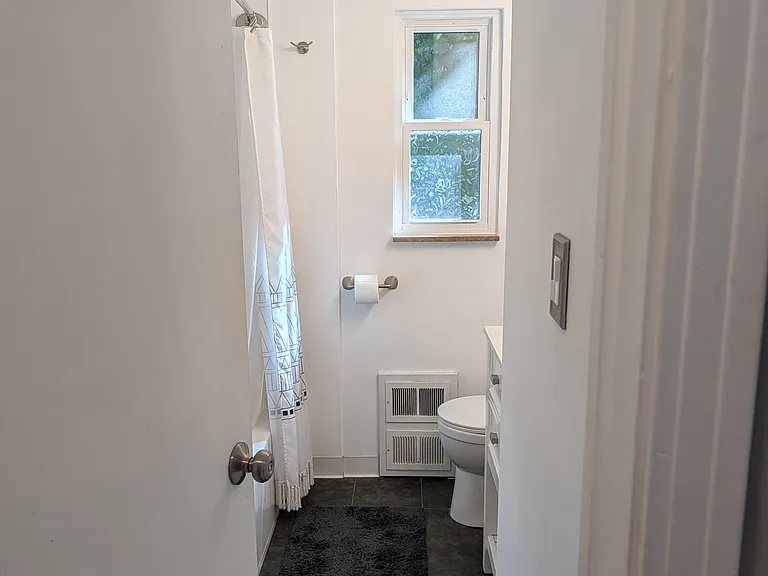 505 Maple St — Photo 8