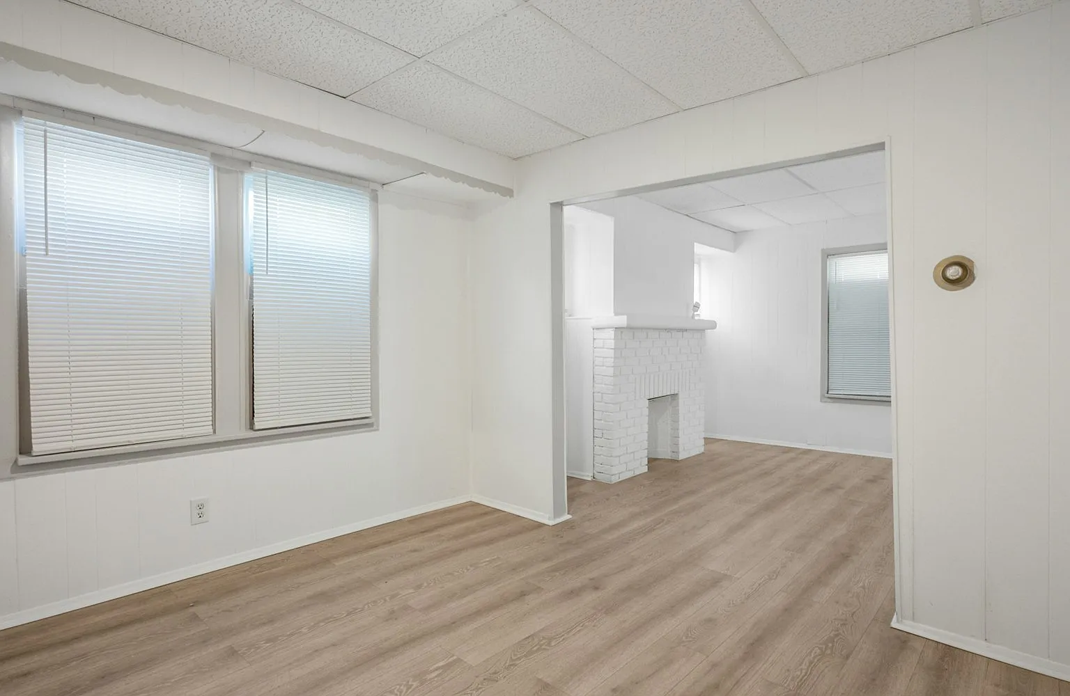 1554 Larchmont Road, Unit B — Photo 3