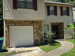 20 Pine Cone Ct S, Atlanta, GA 30349